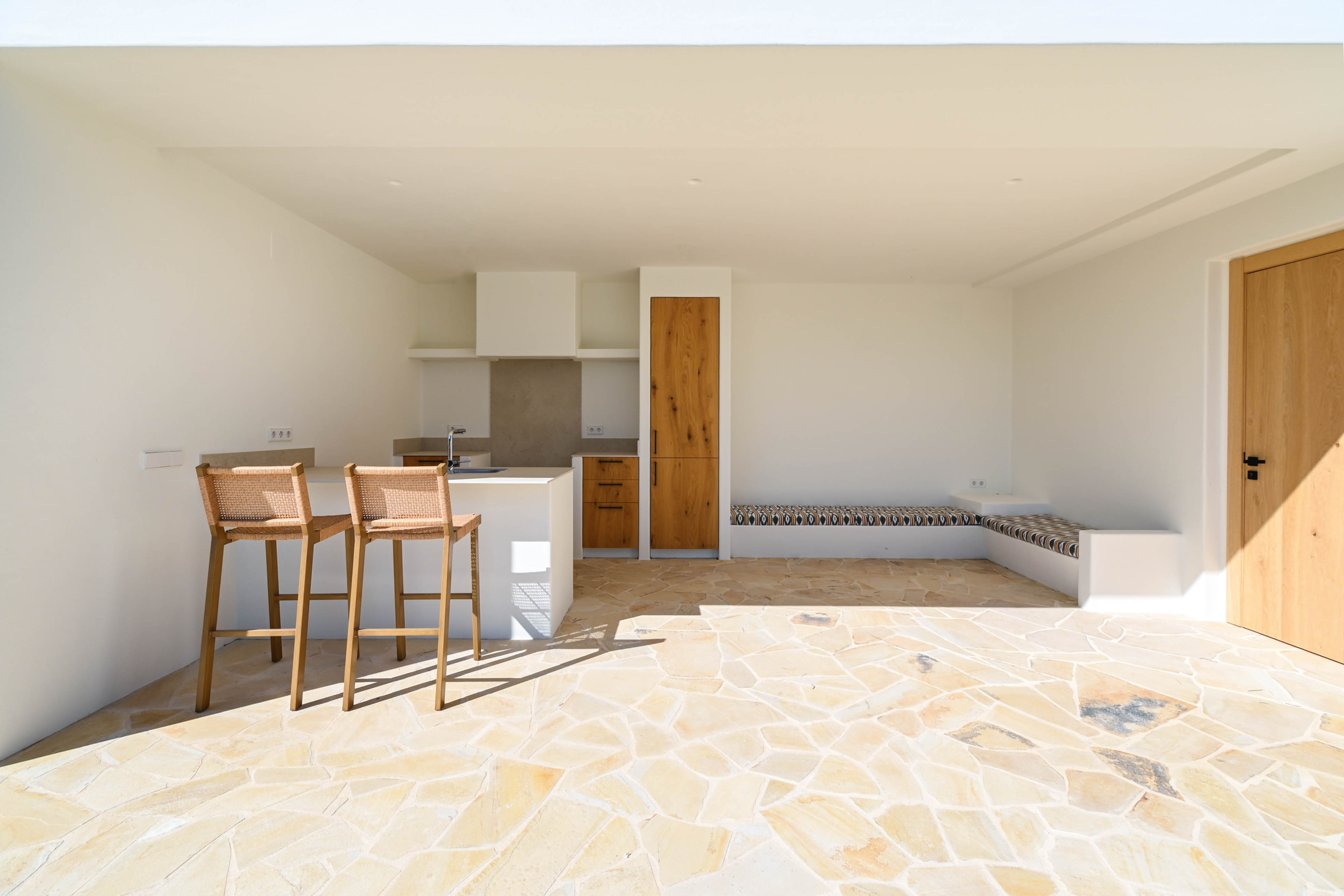 Instapklare luxe nieuwbouw villa met zeezicht in Moraira