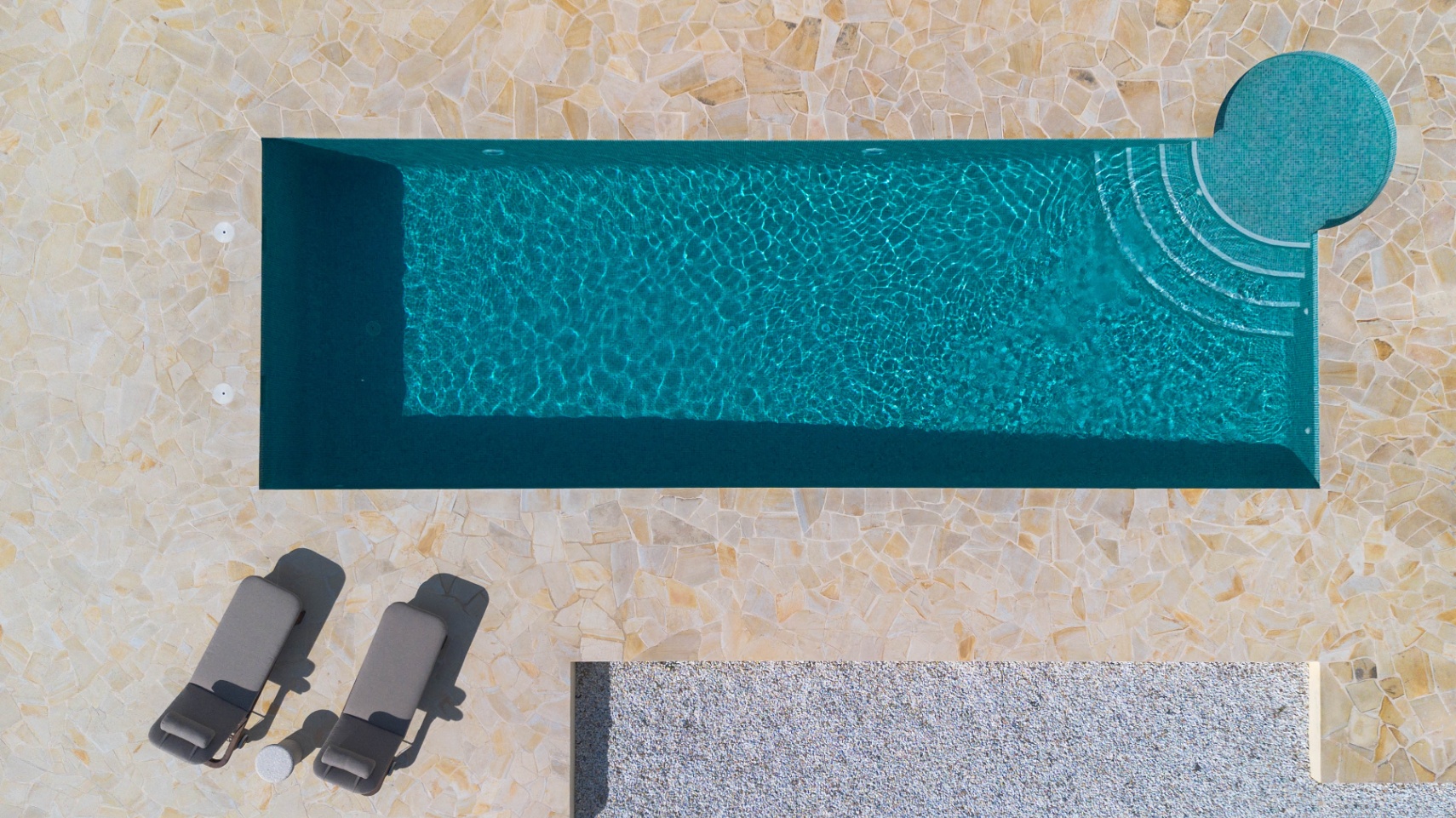 Instapklare luxe nieuwbouw villa met zeezicht in Moraira