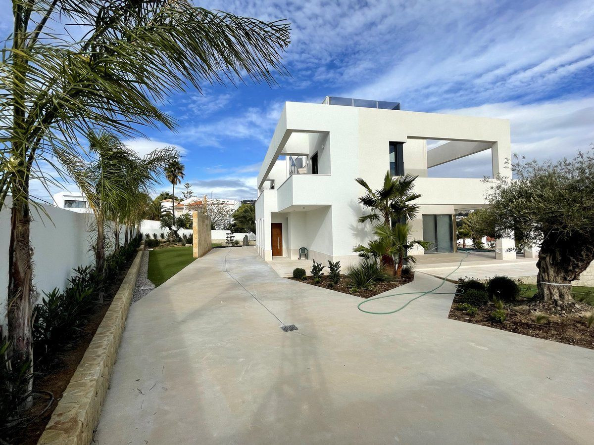 Moderne nieuwbouw villa vlakbij Cala La Fustera in Benissa