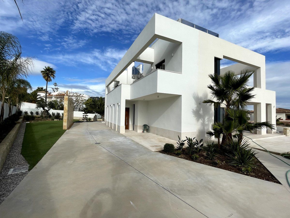 Moderne nieuwbouw villa vlakbij Cala La Fustera in Benissa