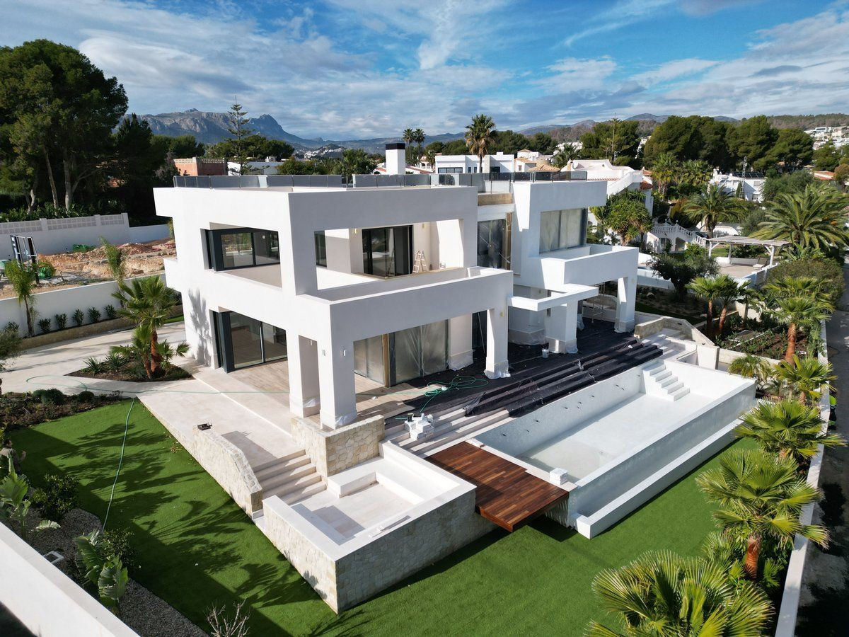 Moderne nieuwbouw villa vlakbij Cala La Fustera in Benissa