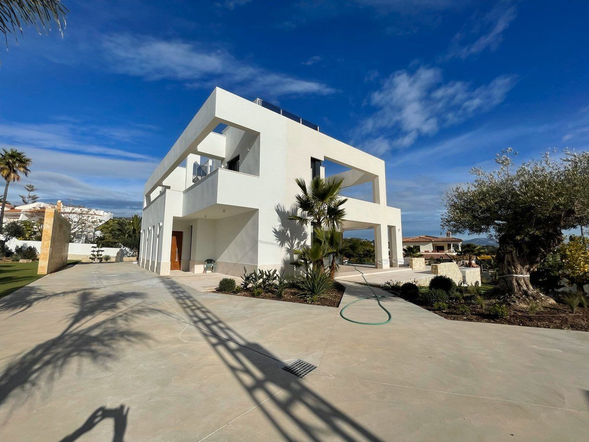 Moderne nieuwbouw villa vlakbij Cala La Fustera in Benissa