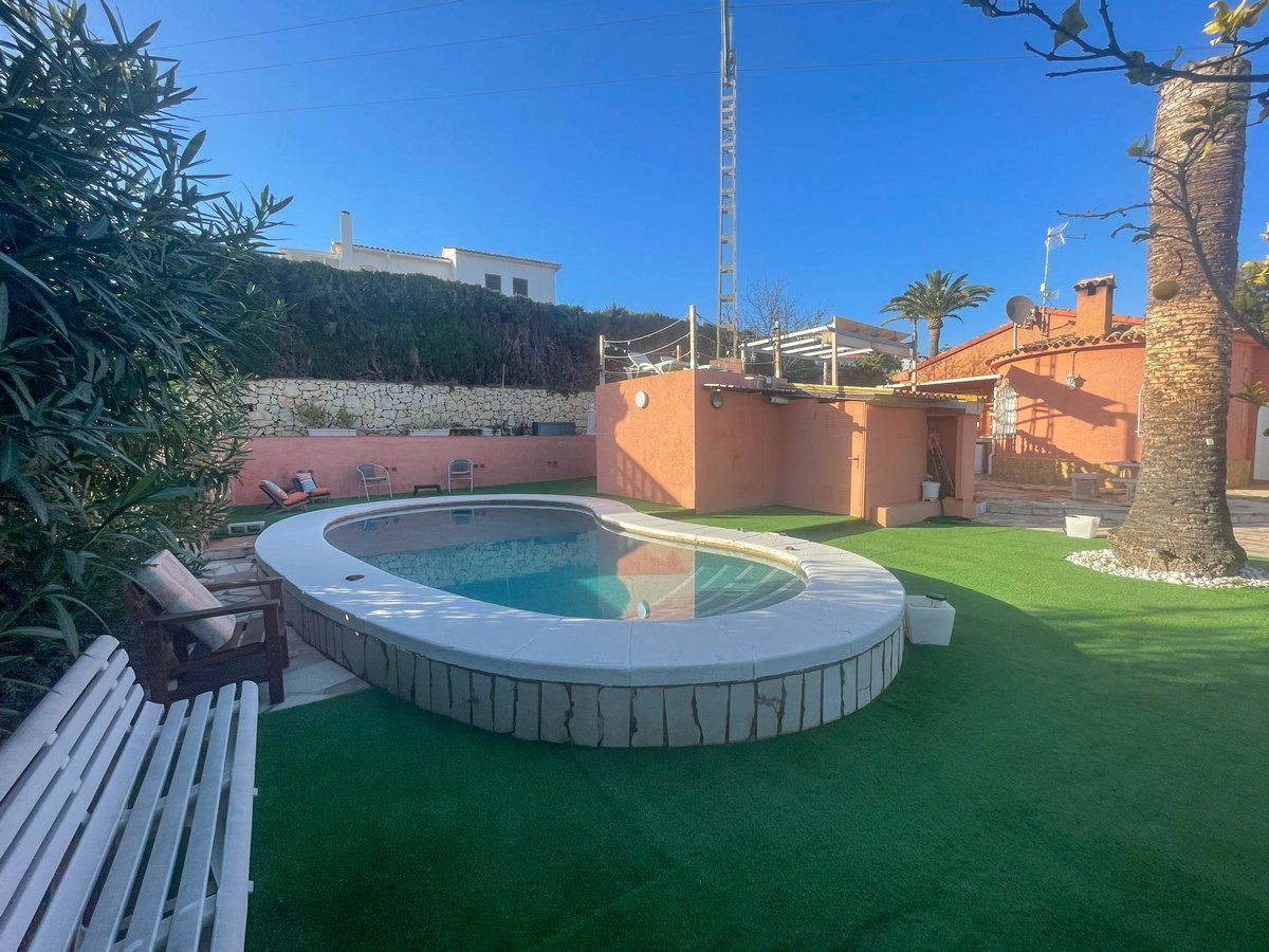 Villa met zeezicht en gastenappartement in Calpe