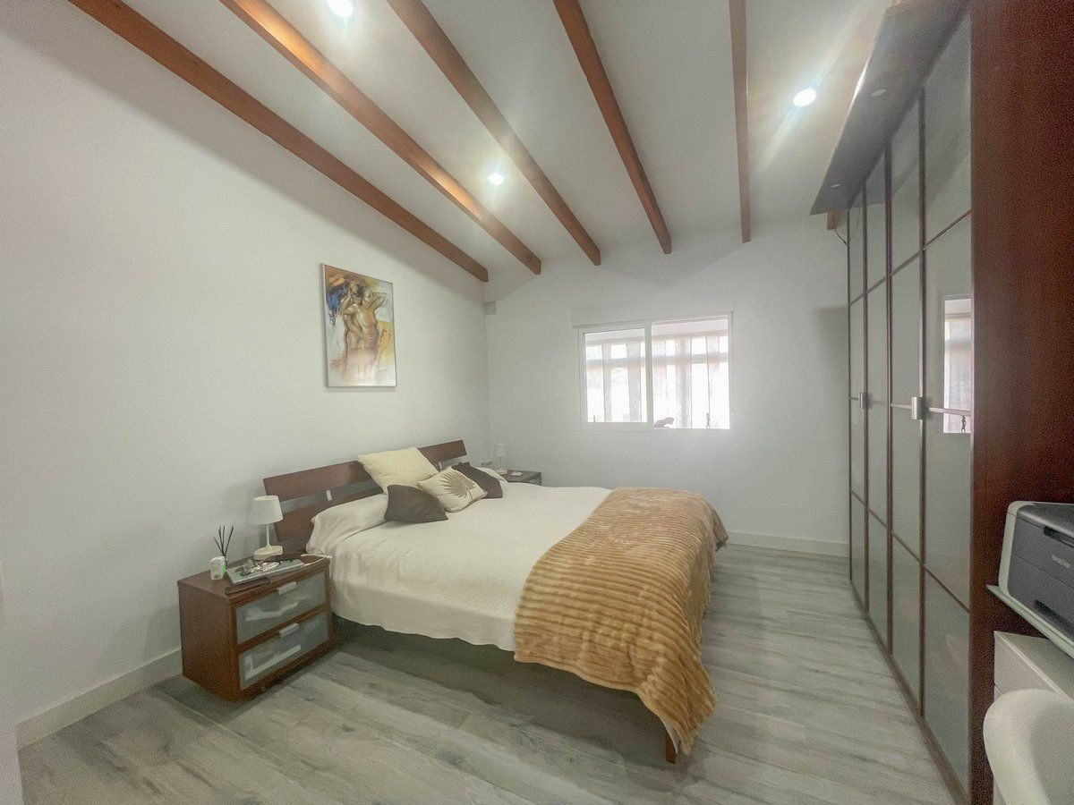 Villa met zeezicht en gastenappartement in Calpe
