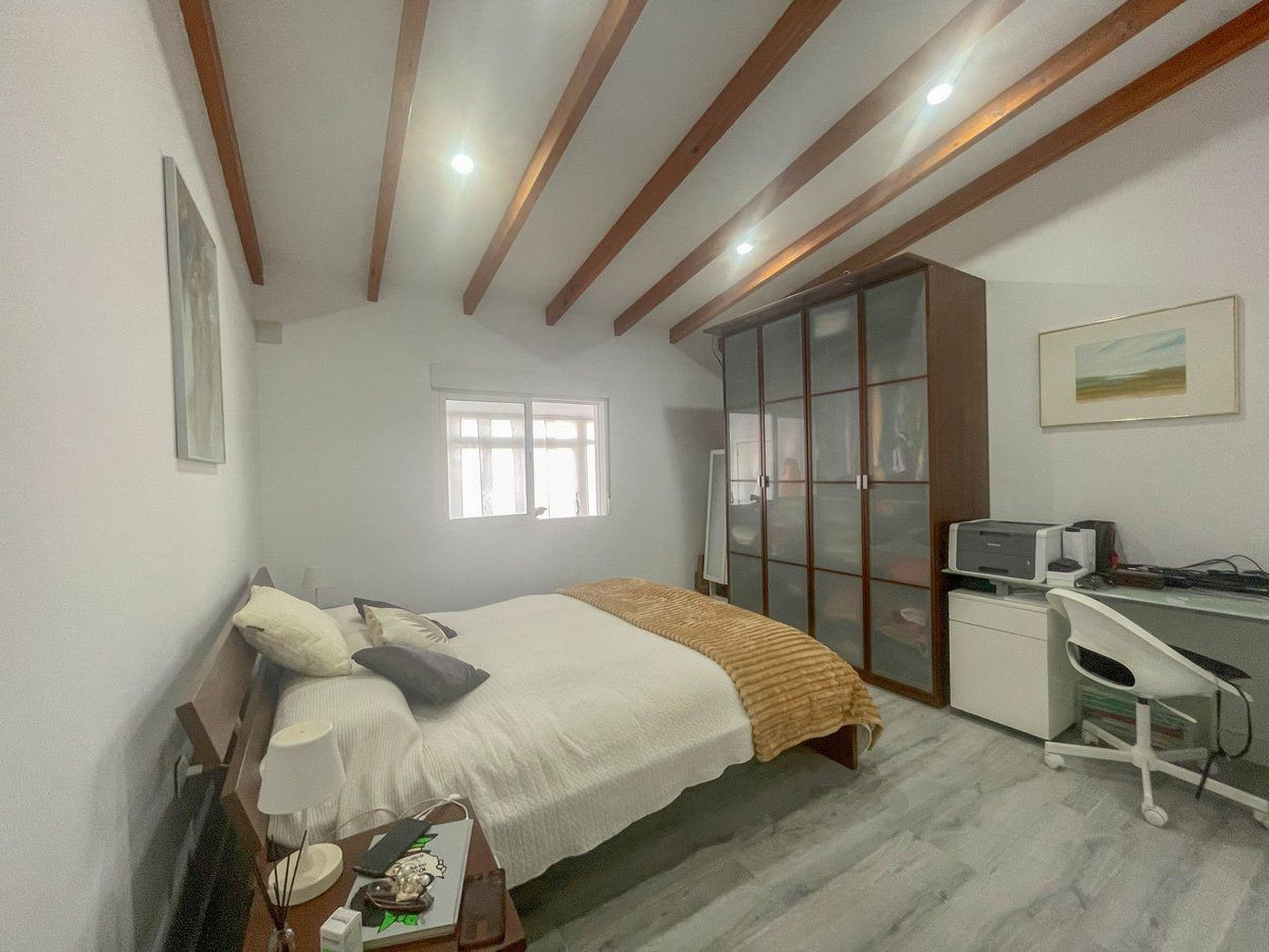 Villa met zeezicht en gastenappartement in Calpe