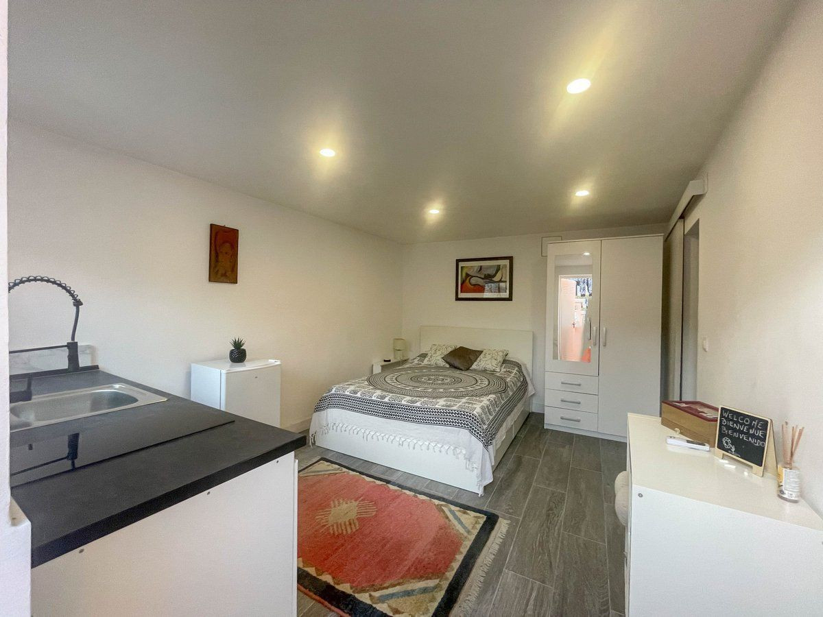 Villa met zeezicht en gastenappartement in Calpe