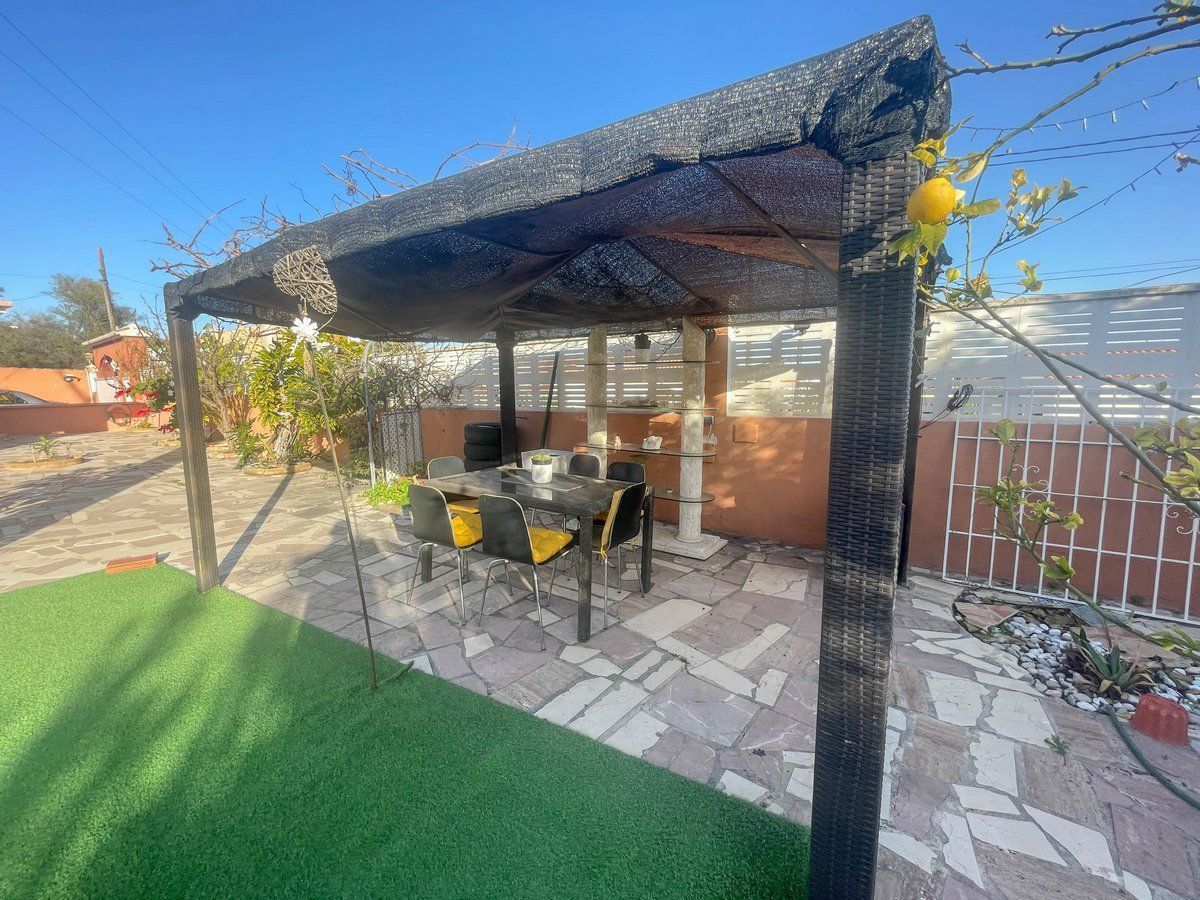 Villa met zeezicht en gastenappartement in Calpe