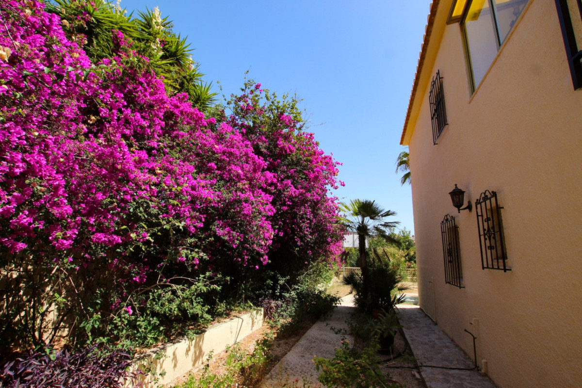 DP-07-R5165611-24 Villa op 100 mtr van het strand en iconisch uitzicht in Calpe