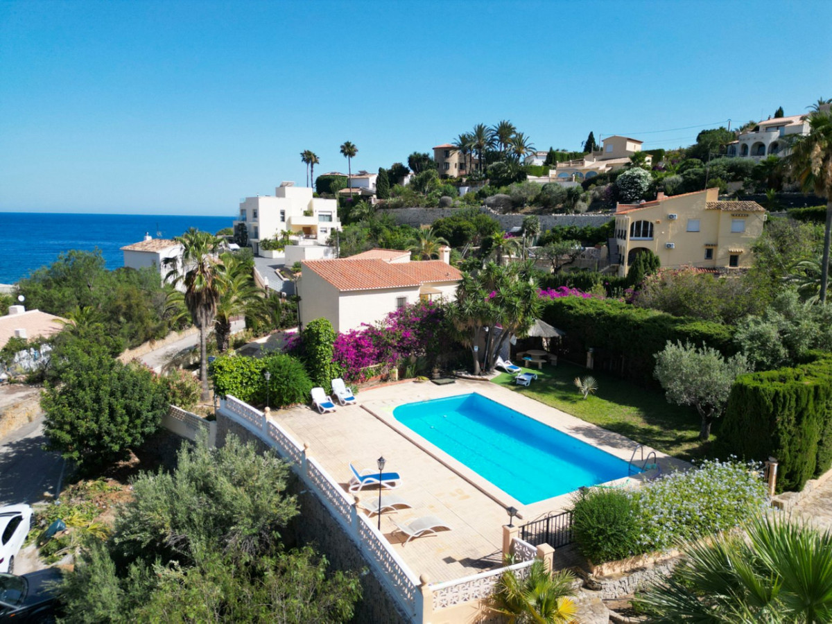 DP-07-R5165611-48 Villa op 100 mtr van het strand en iconisch uitzicht in Calpe