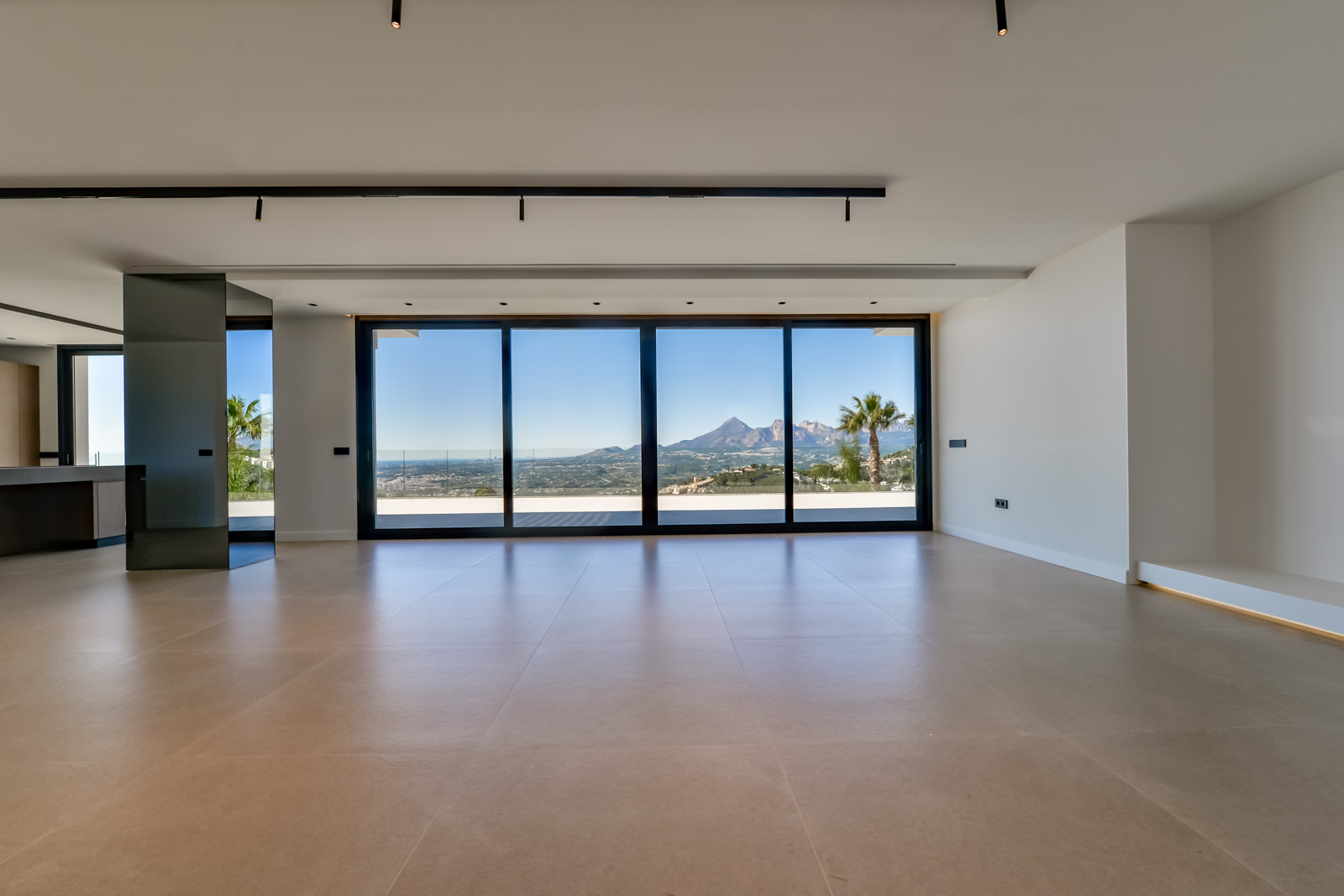 Moderne villa met panoramisch zeezicht in Altea Hills