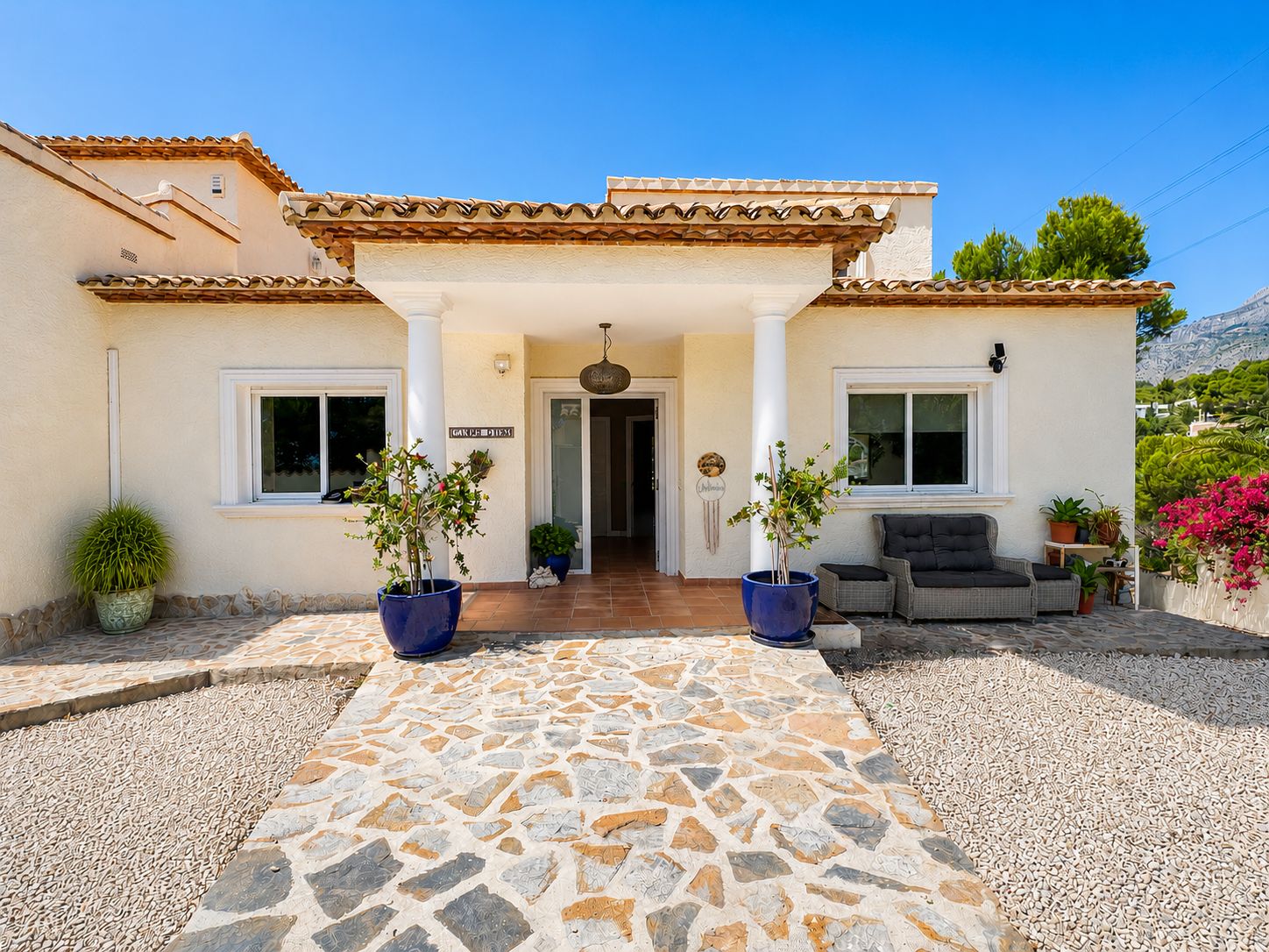 Instapklare villa met zeezicht en bergpanorama in Altea