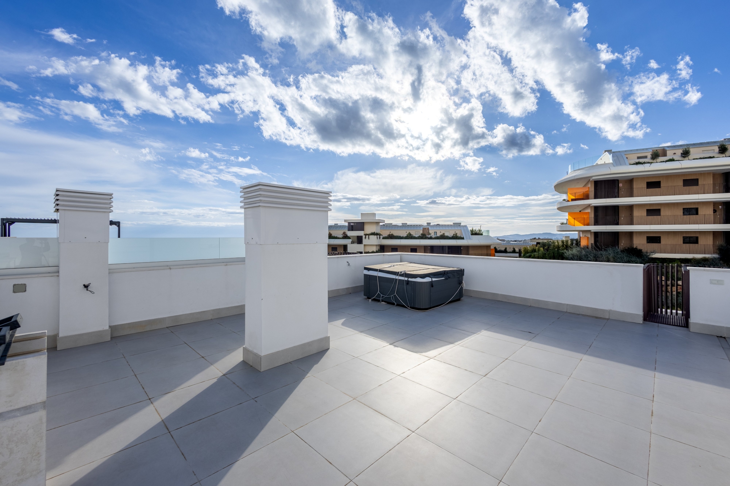 DP-100-38287704-01-16 Nieuwbouw penthouse in Higuerón
