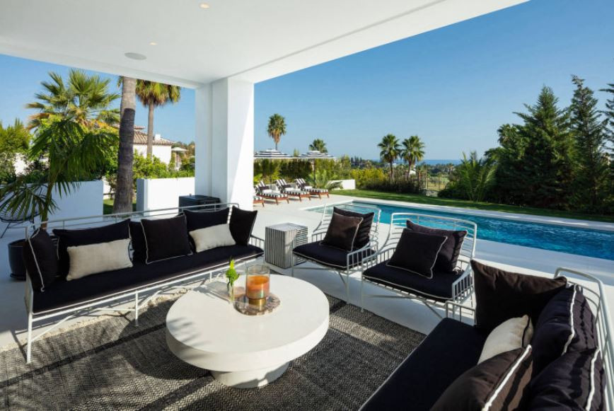 DP-12-R3551515-17 Villa te koop in Nueva Andalucía