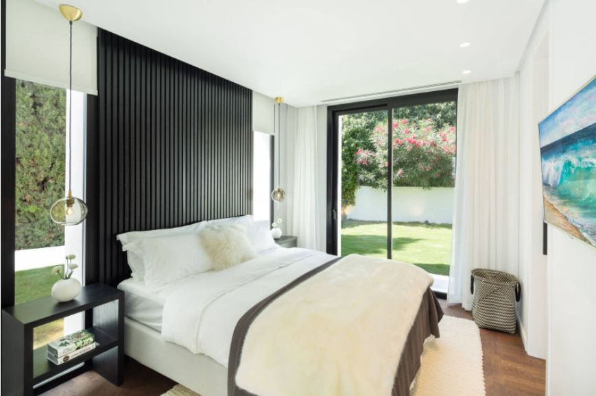 DP-12-R3551515-8 Villa te koop in Nueva Andalucía