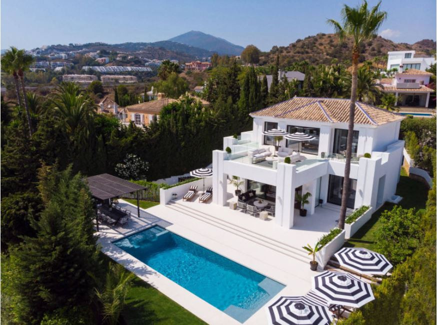 Villa te koop in Nueva Andalucía