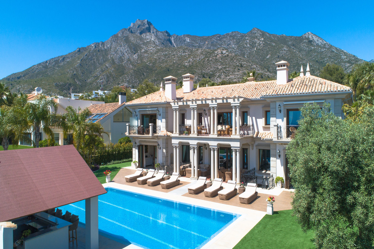 Villa te koop in Sierra Blanca