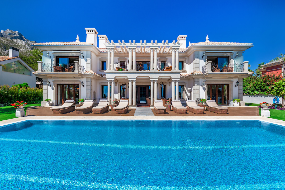 Villa te koop in Sierra Blanca
