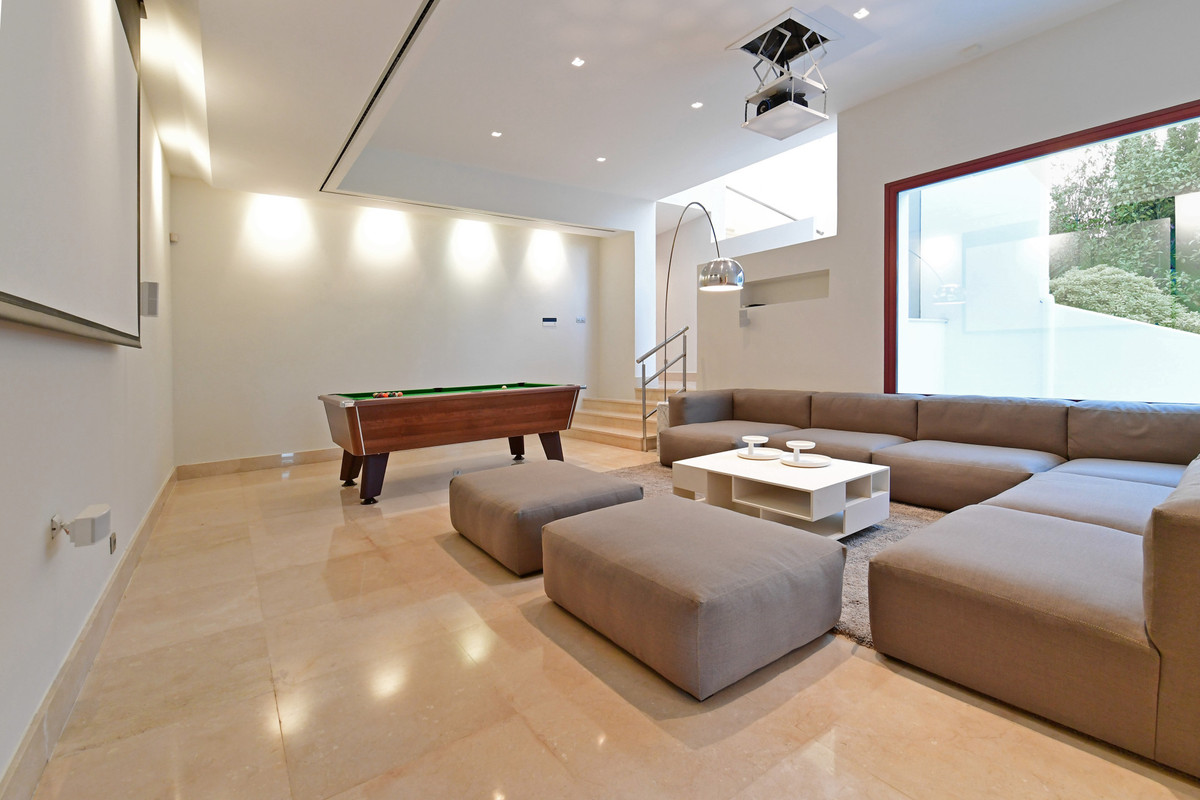 Villa te koop in Nueva Andalucía