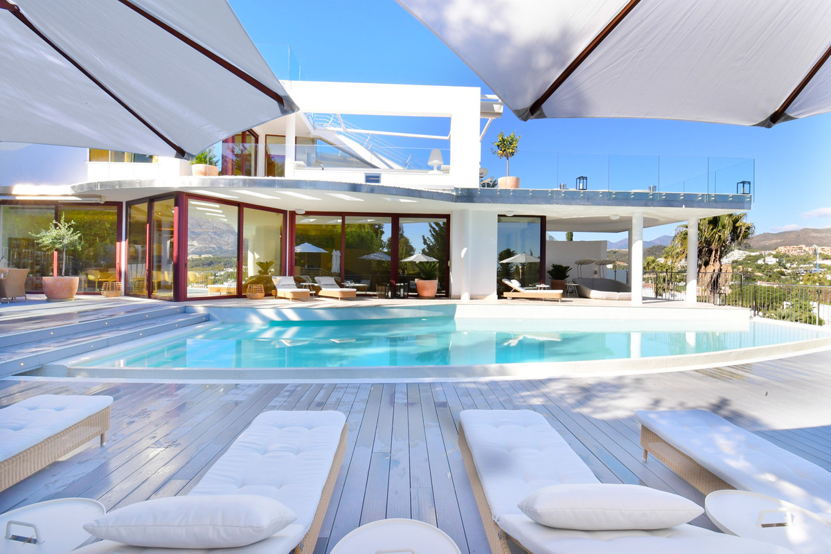 Villa te koop in Nueva Andalucía