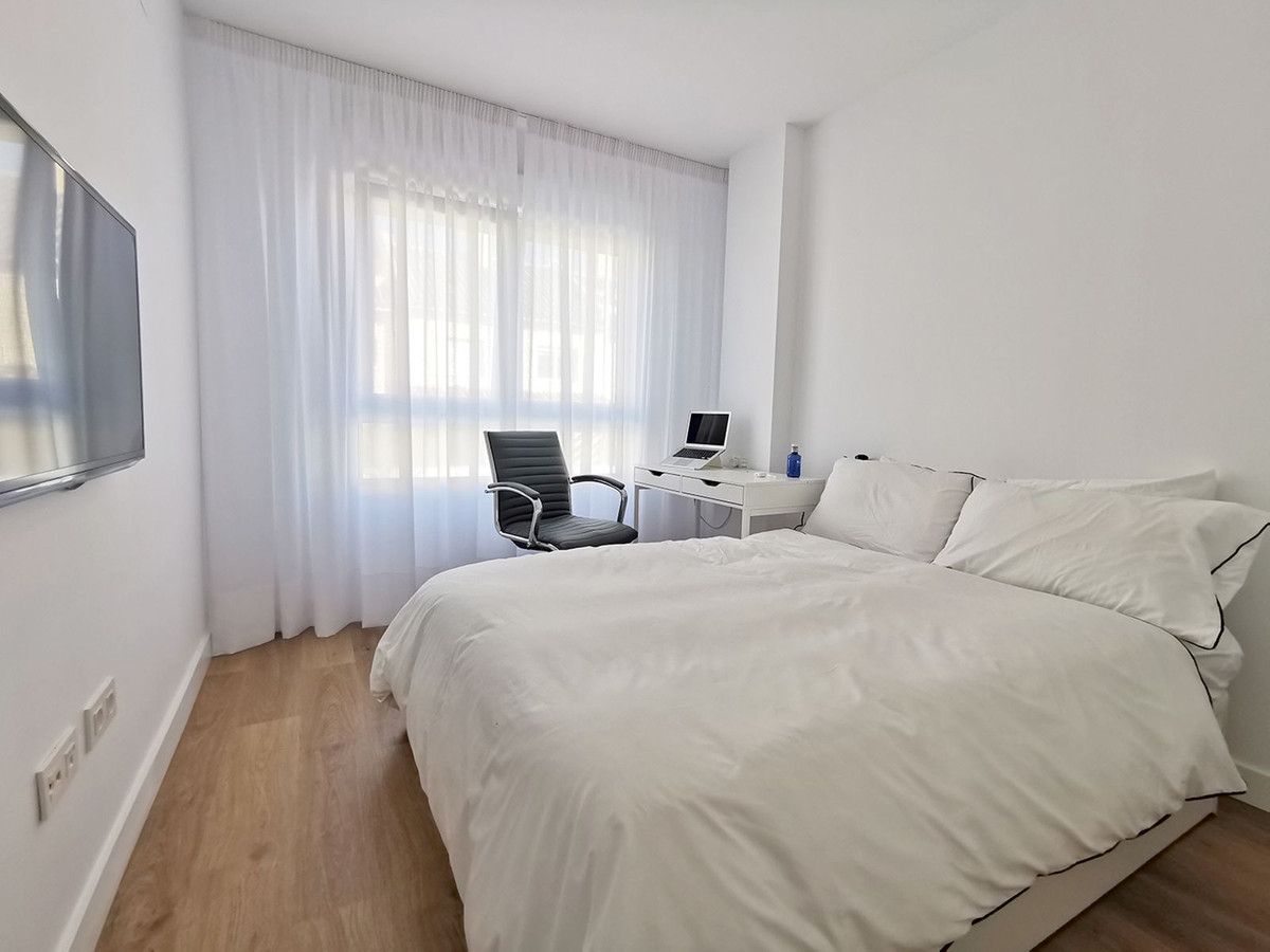 Twee-onder-1-kap te koop in Calahonda