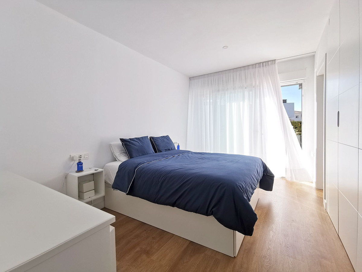 Twee-onder-1-kap te koop in Calahonda