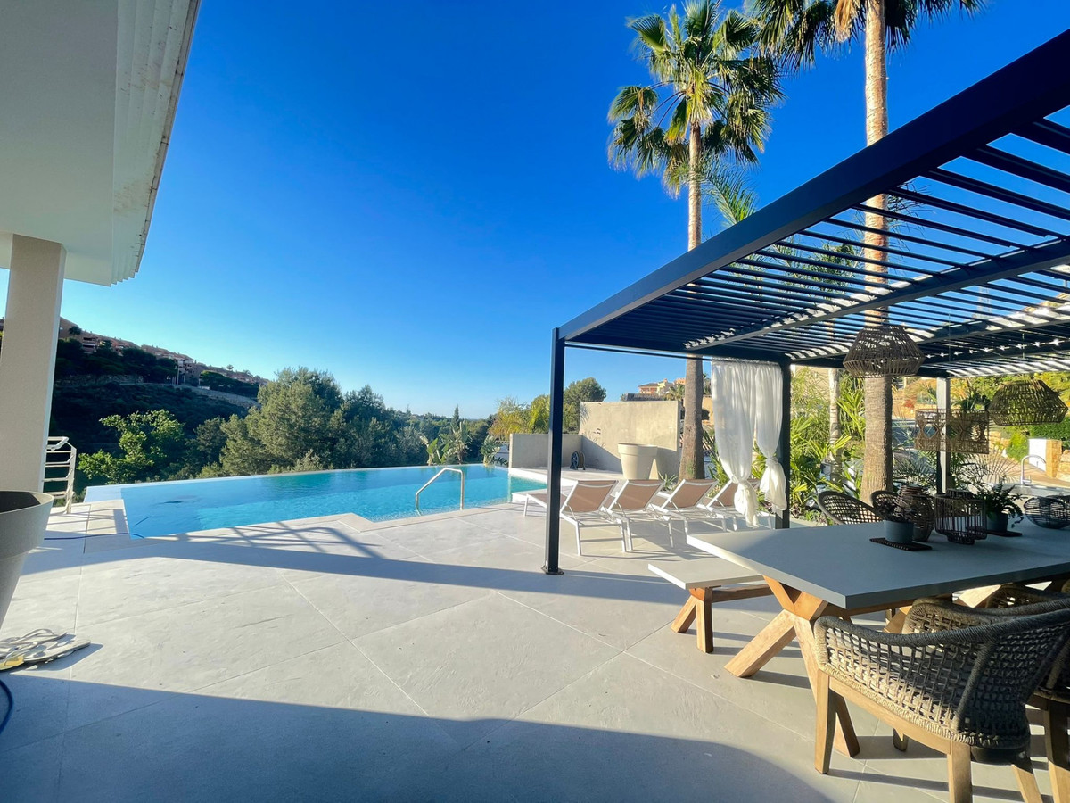 Villa te koop in Elviria