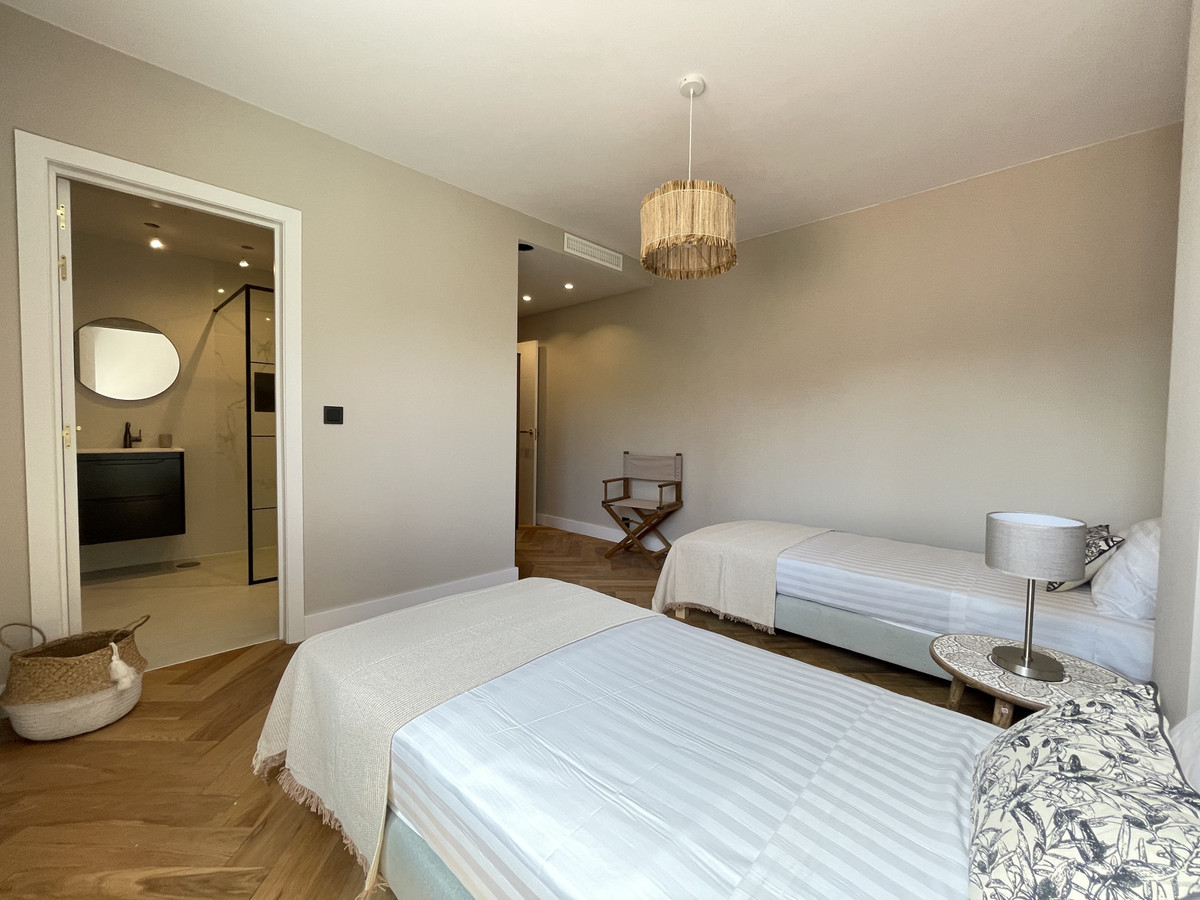 Villa te koop in Elviria