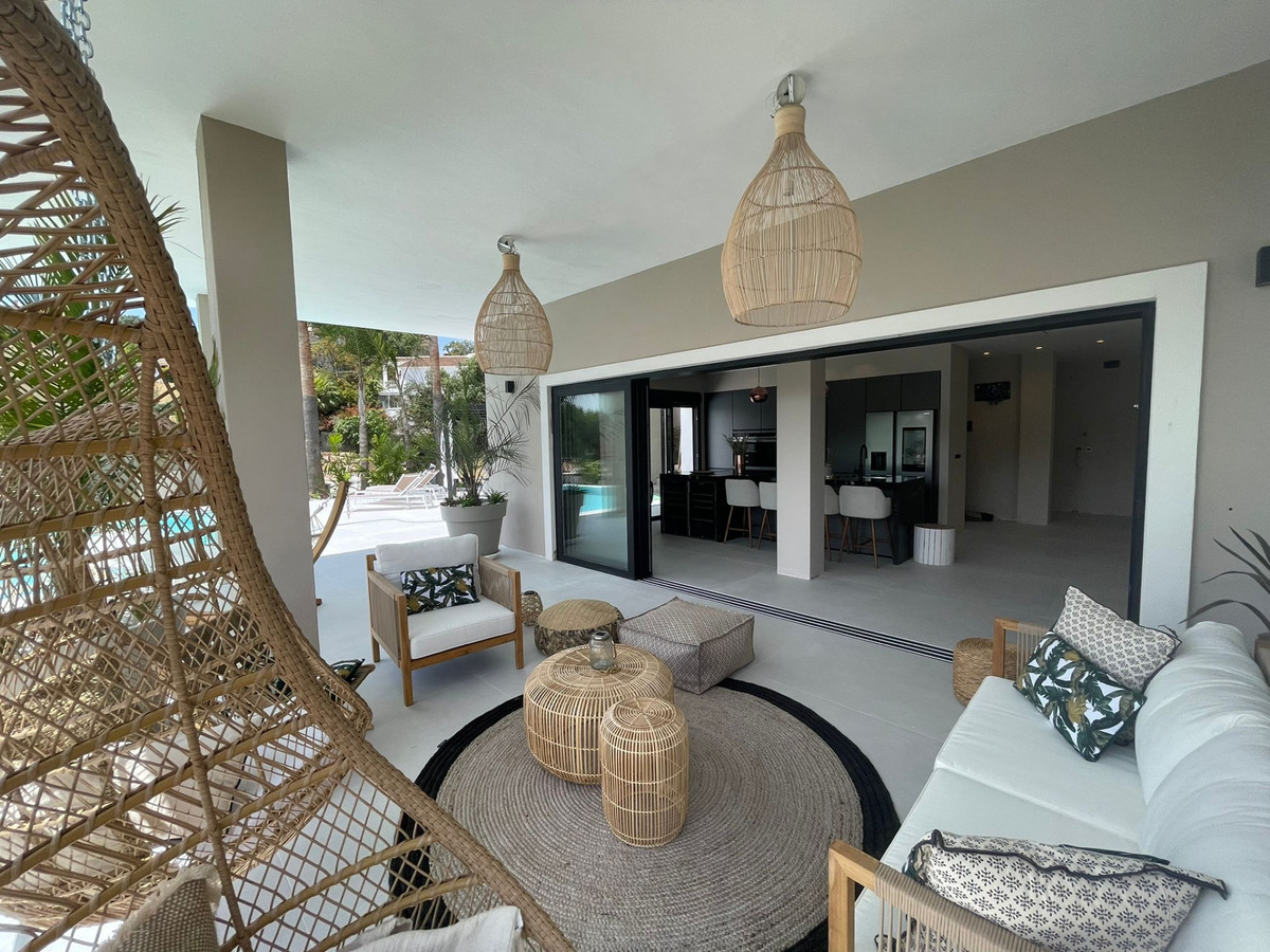 Villa te koop in Elviria