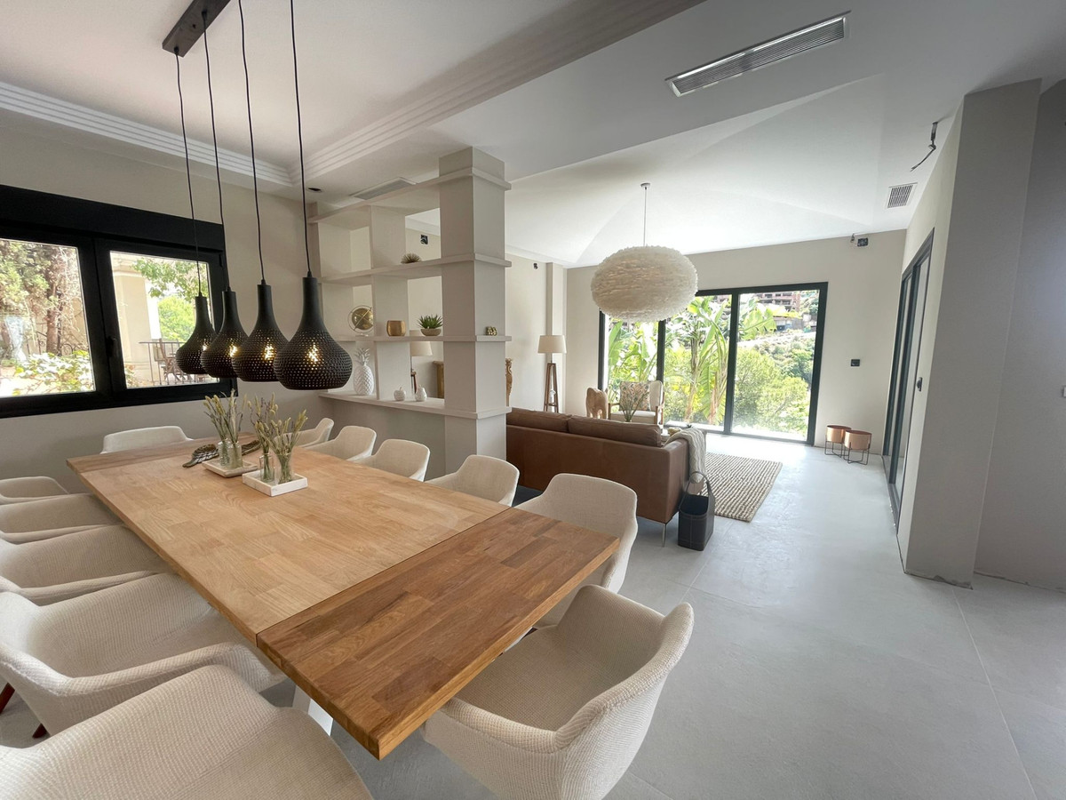 Villa te koop in Elviria