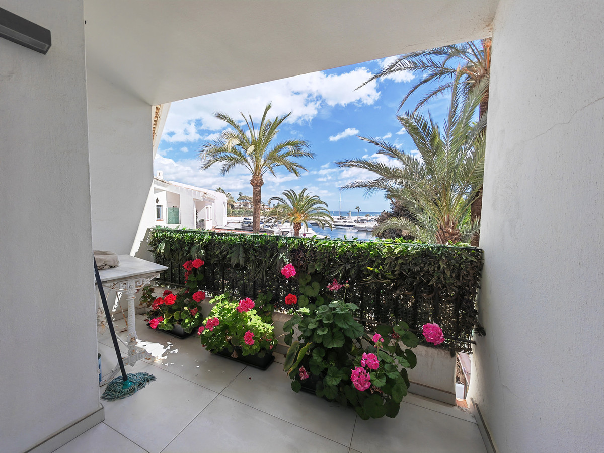 Appartement te koop in Cabopino
