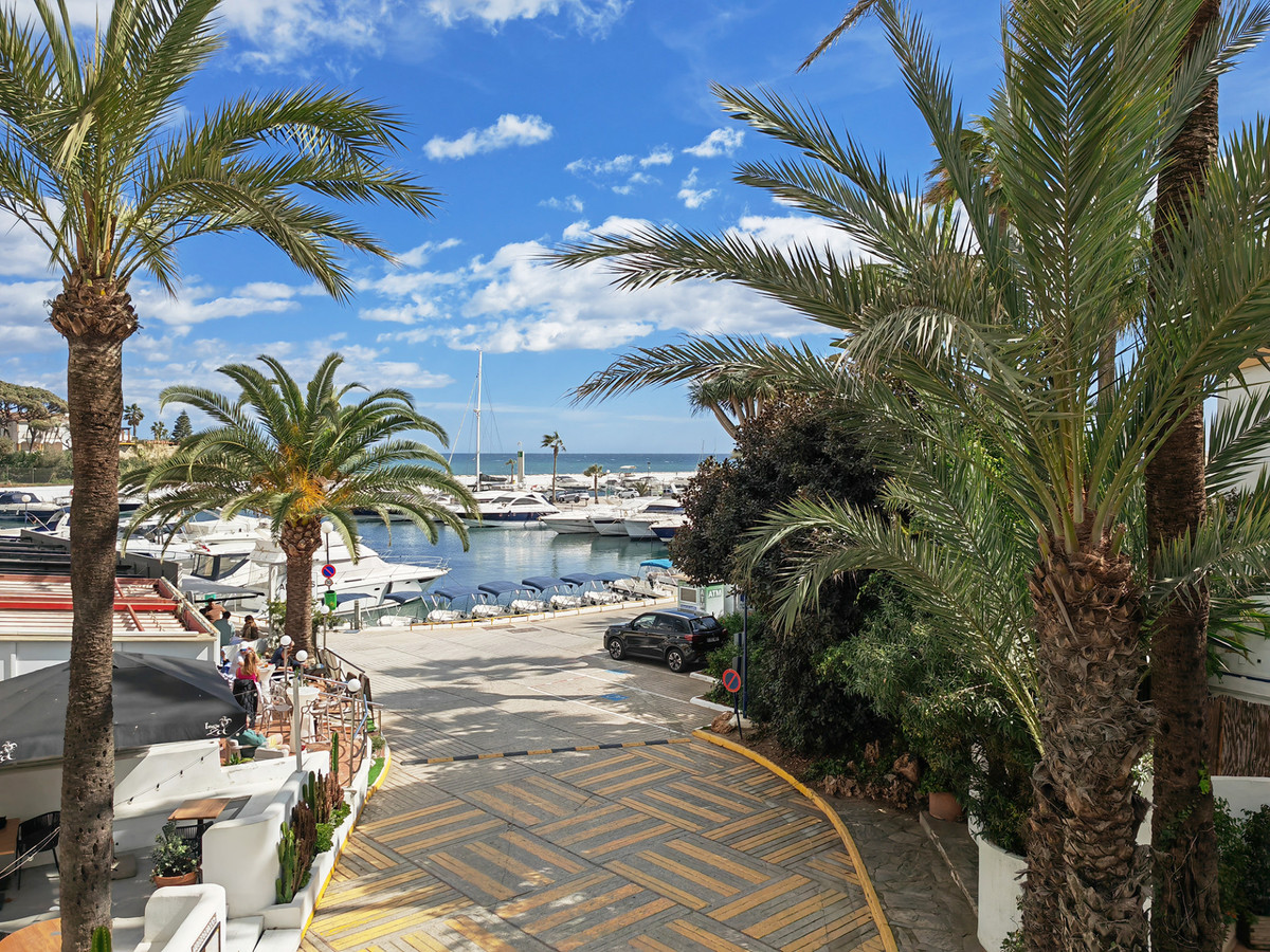 Appartement te koop in Cabopino
