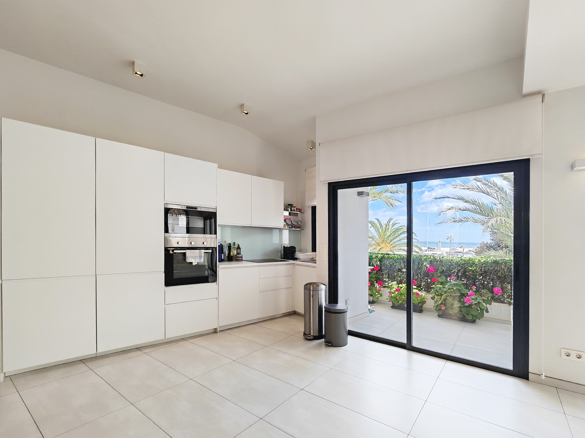 Appartement te koop in Cabopino