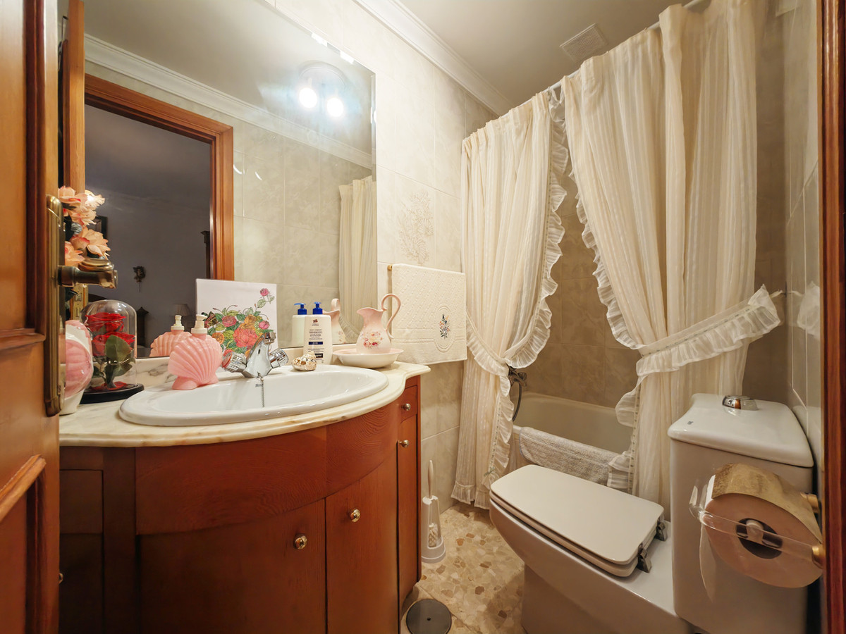 Geschakelde woning te koop in Estepona