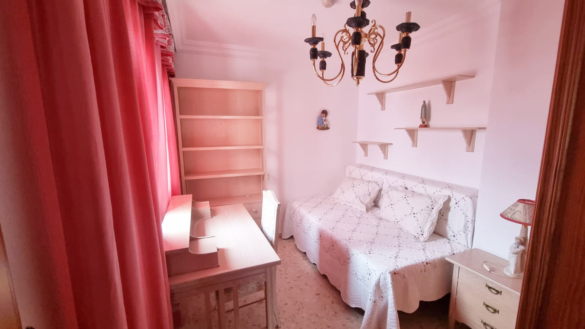 Geschakelde woning te koop in Estepona