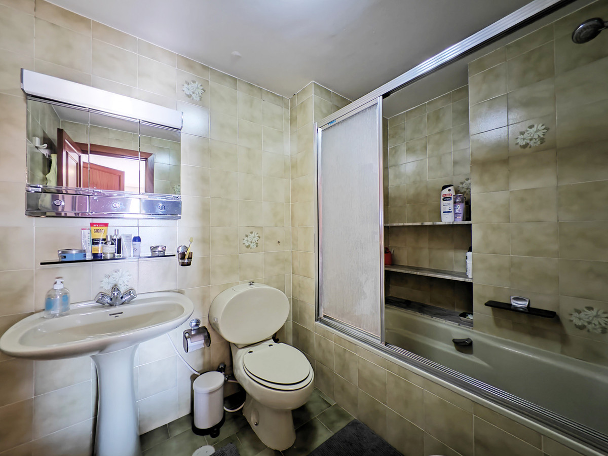 Appartement te koop in Los Boliches