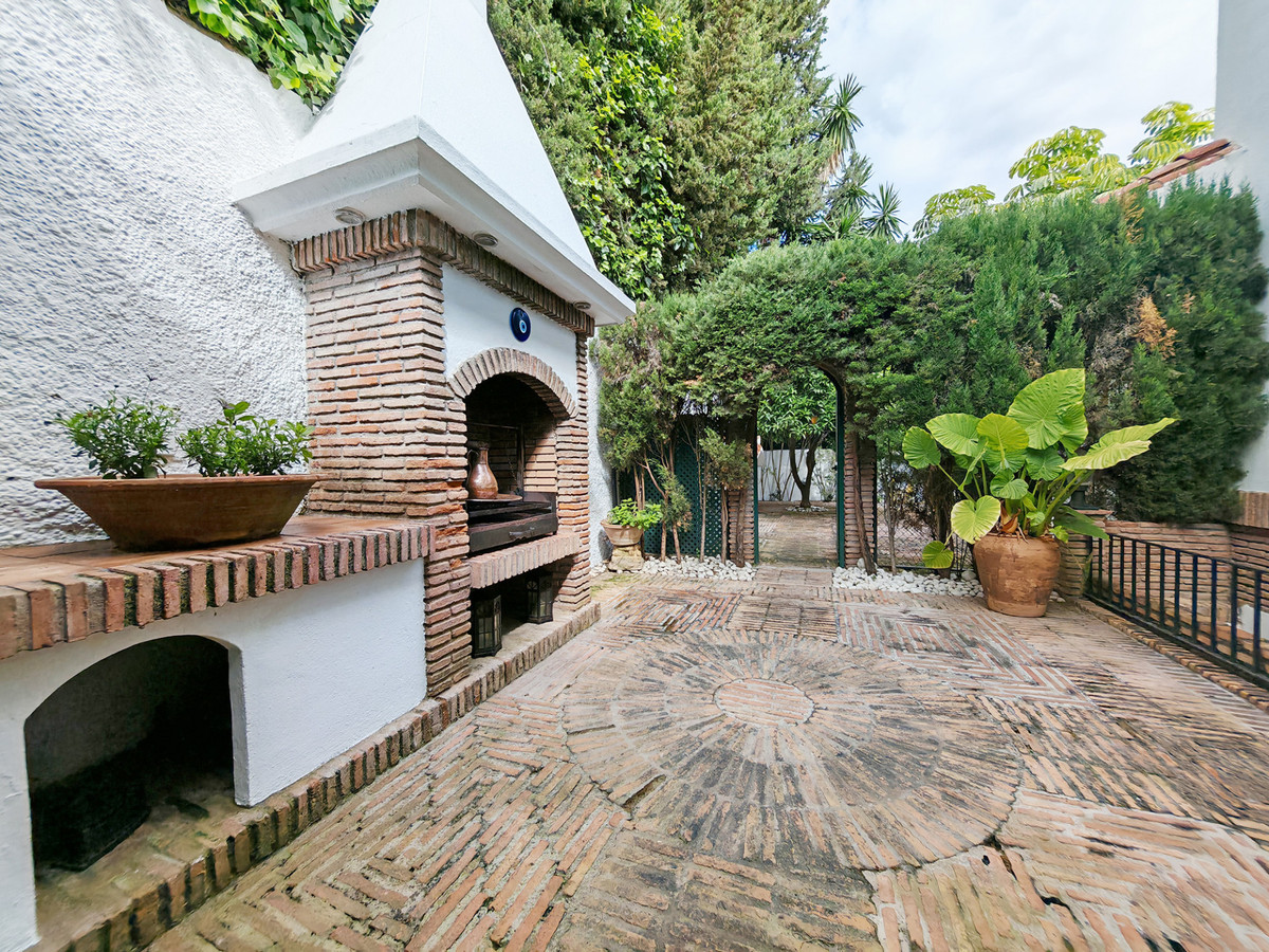 Villa te koop in Los Monteros