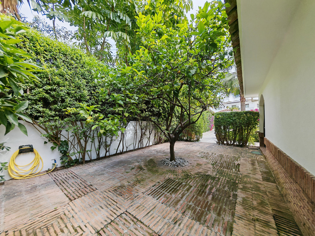 Villa te koop in Los Monteros