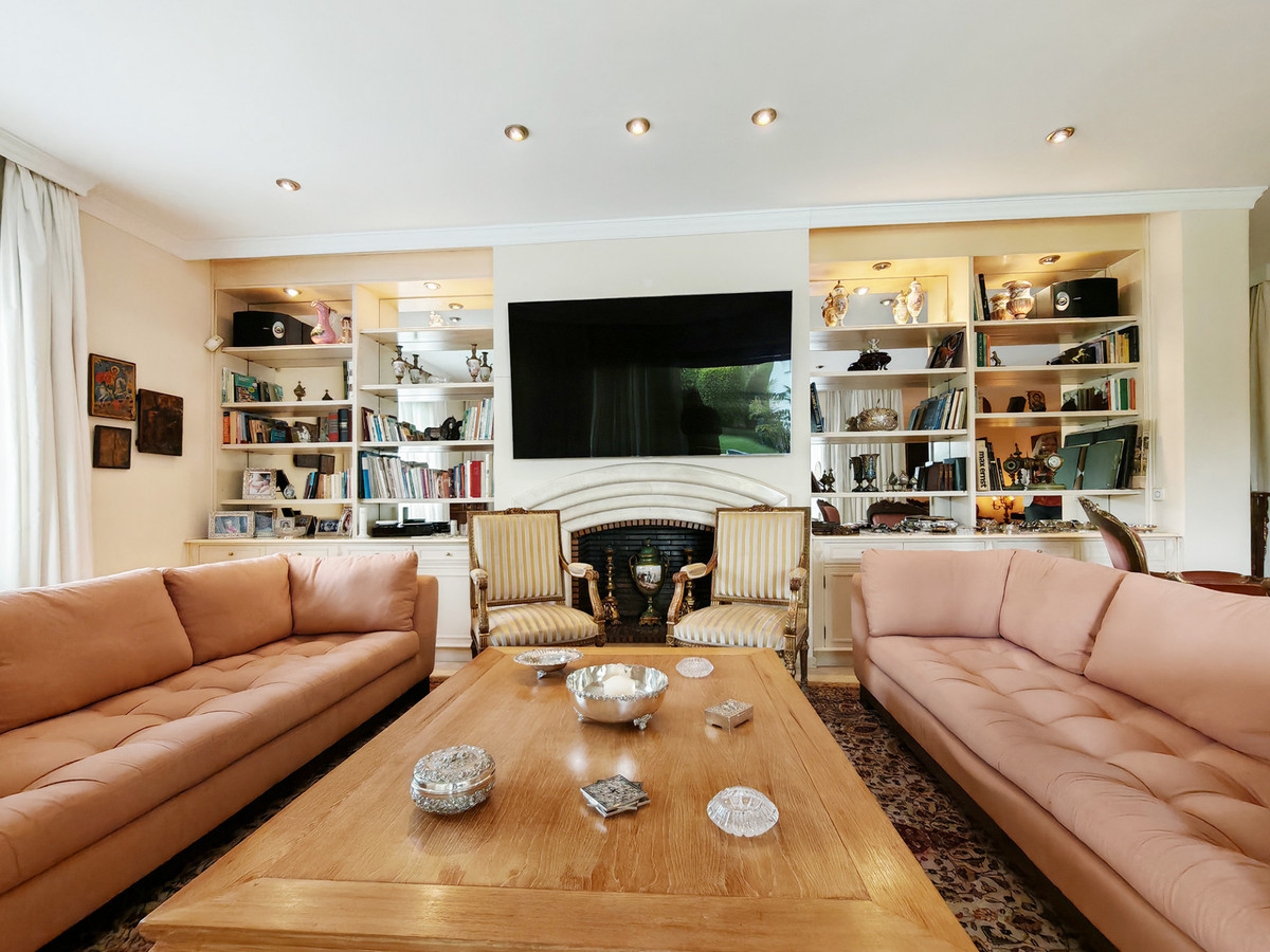 Villa te koop in Los Monteros