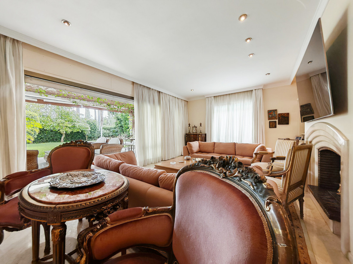 Villa te koop in Los Monteros
