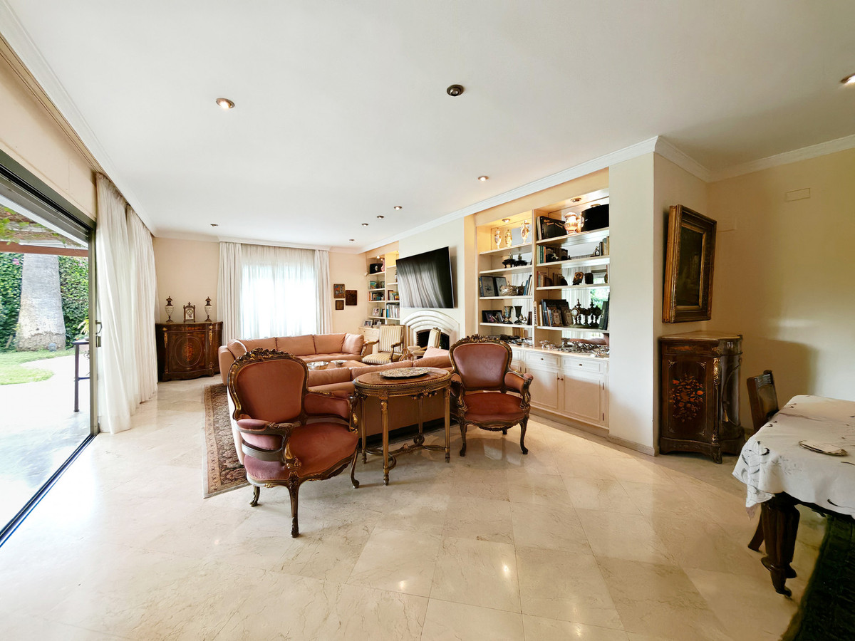 Villa te koop in Los Monteros