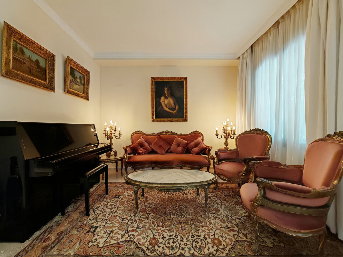 Villa te koop in Los Monteros