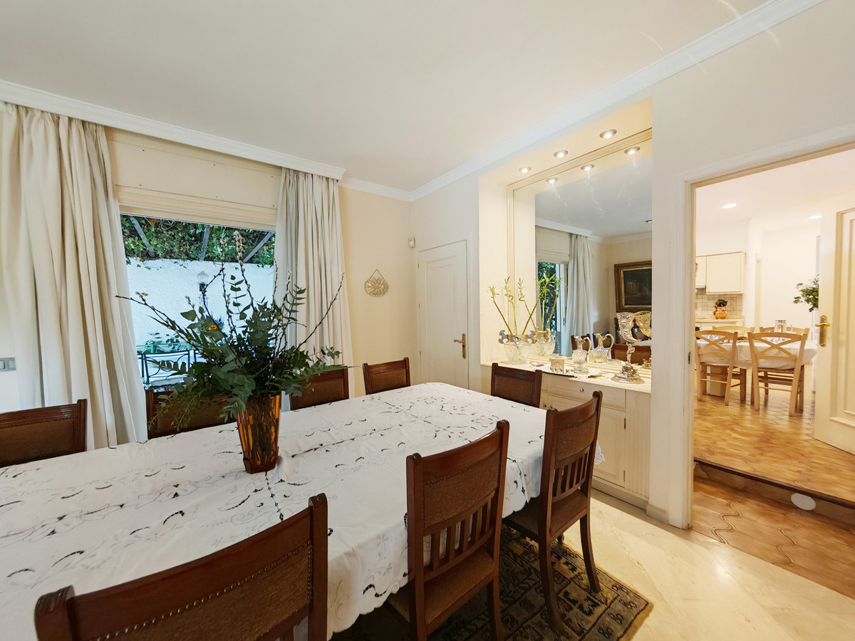 Villa te koop in Los Monteros