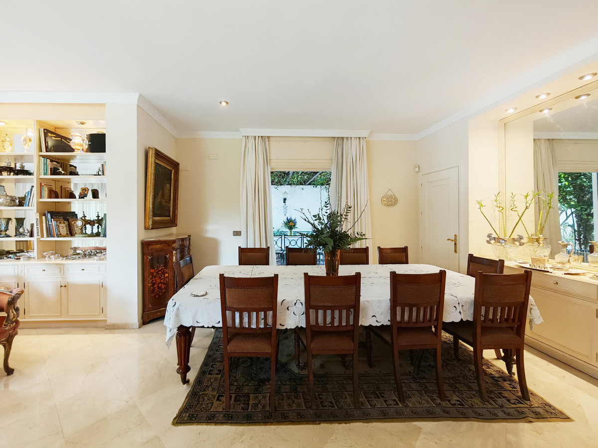 Villa te koop in Los Monteros