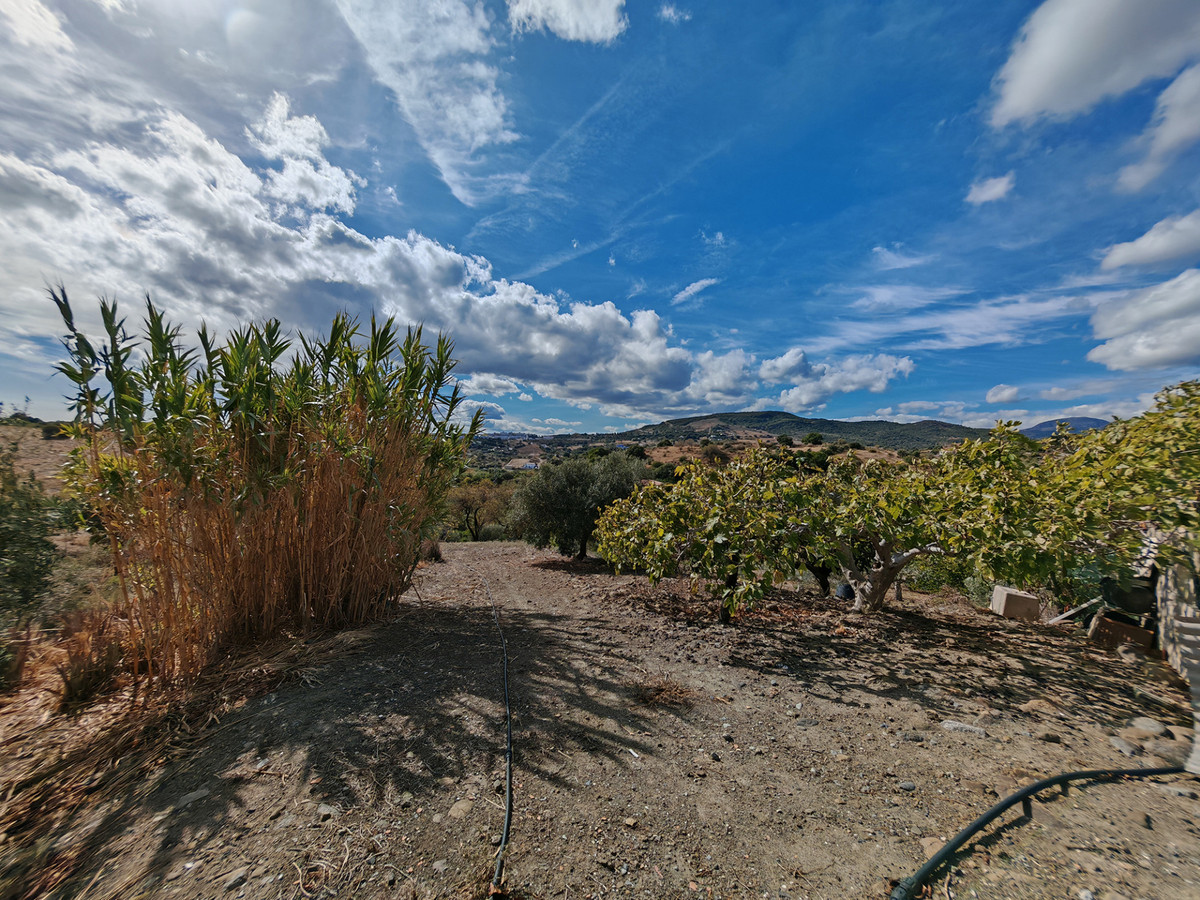Finca met zeezicht te koop in Estepona