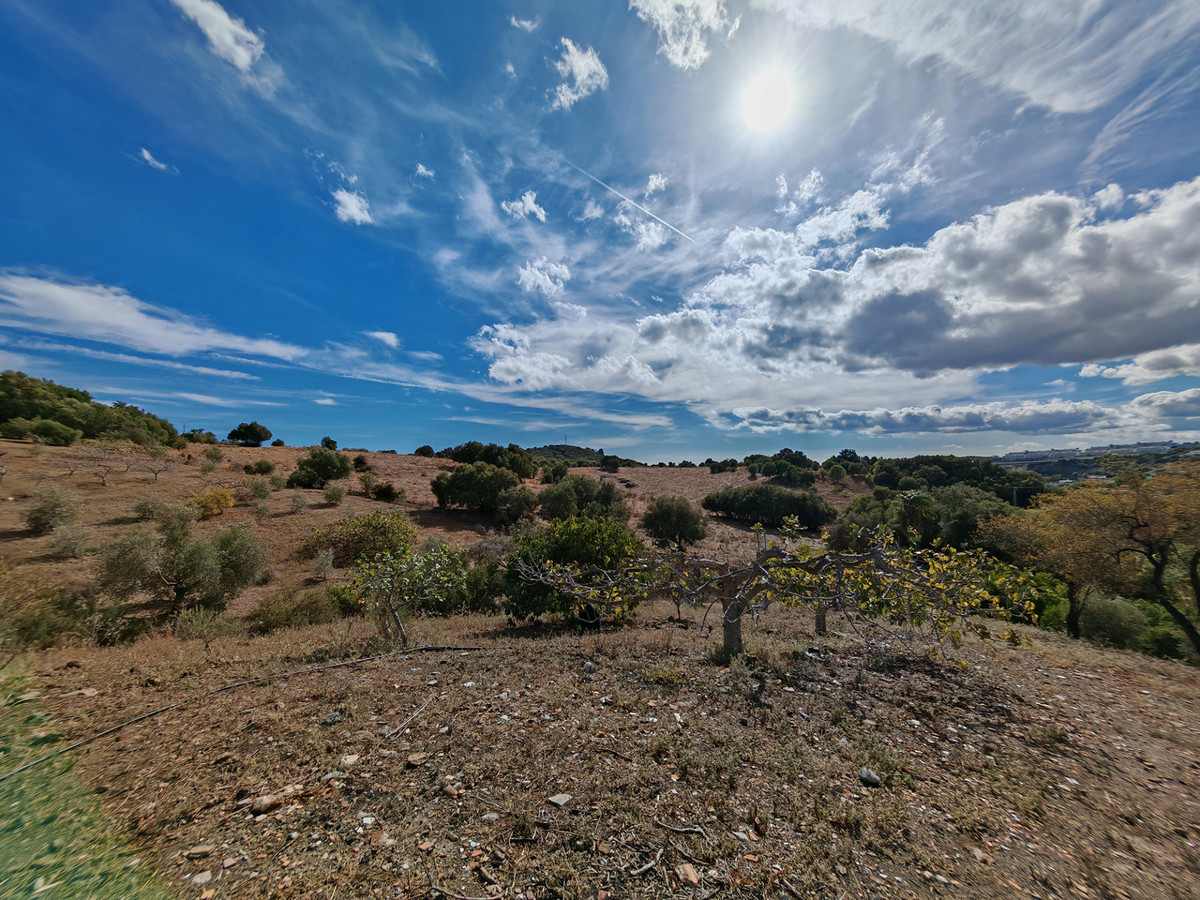 Finca met zeezicht te koop in Estepona
