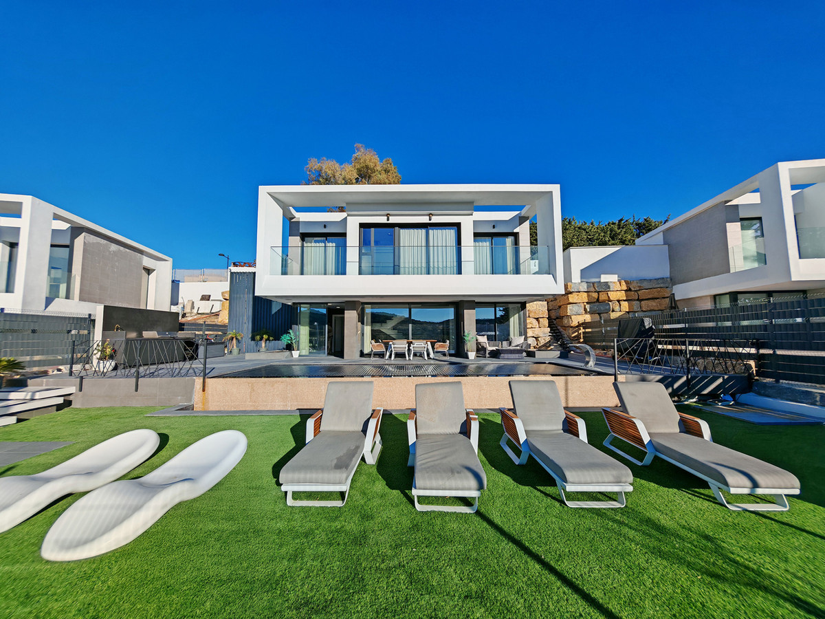 Villa te koop in Estepona