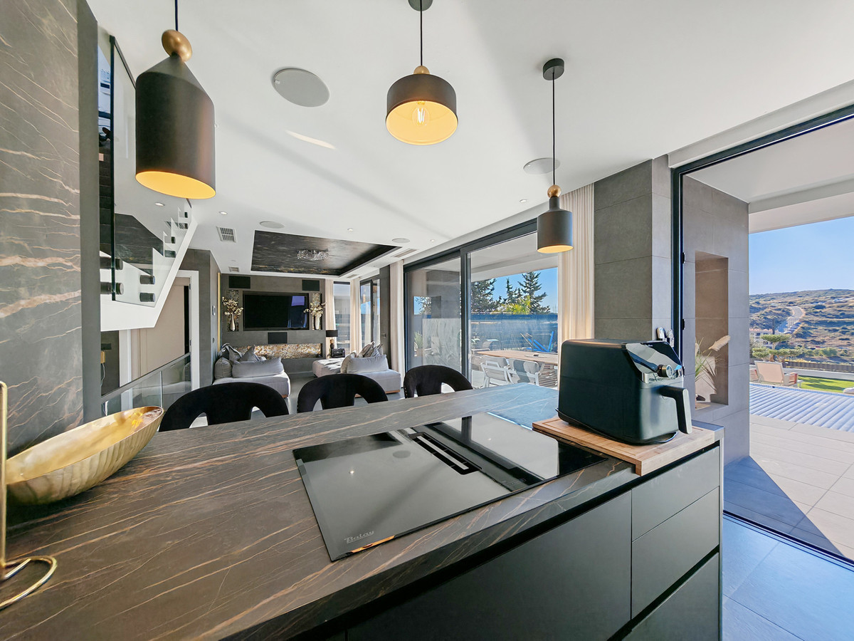Villa te koop in Estepona