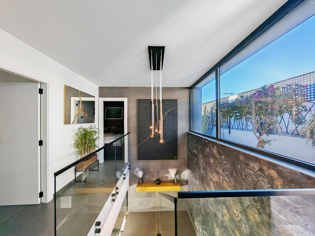 Villa te koop in Estepona