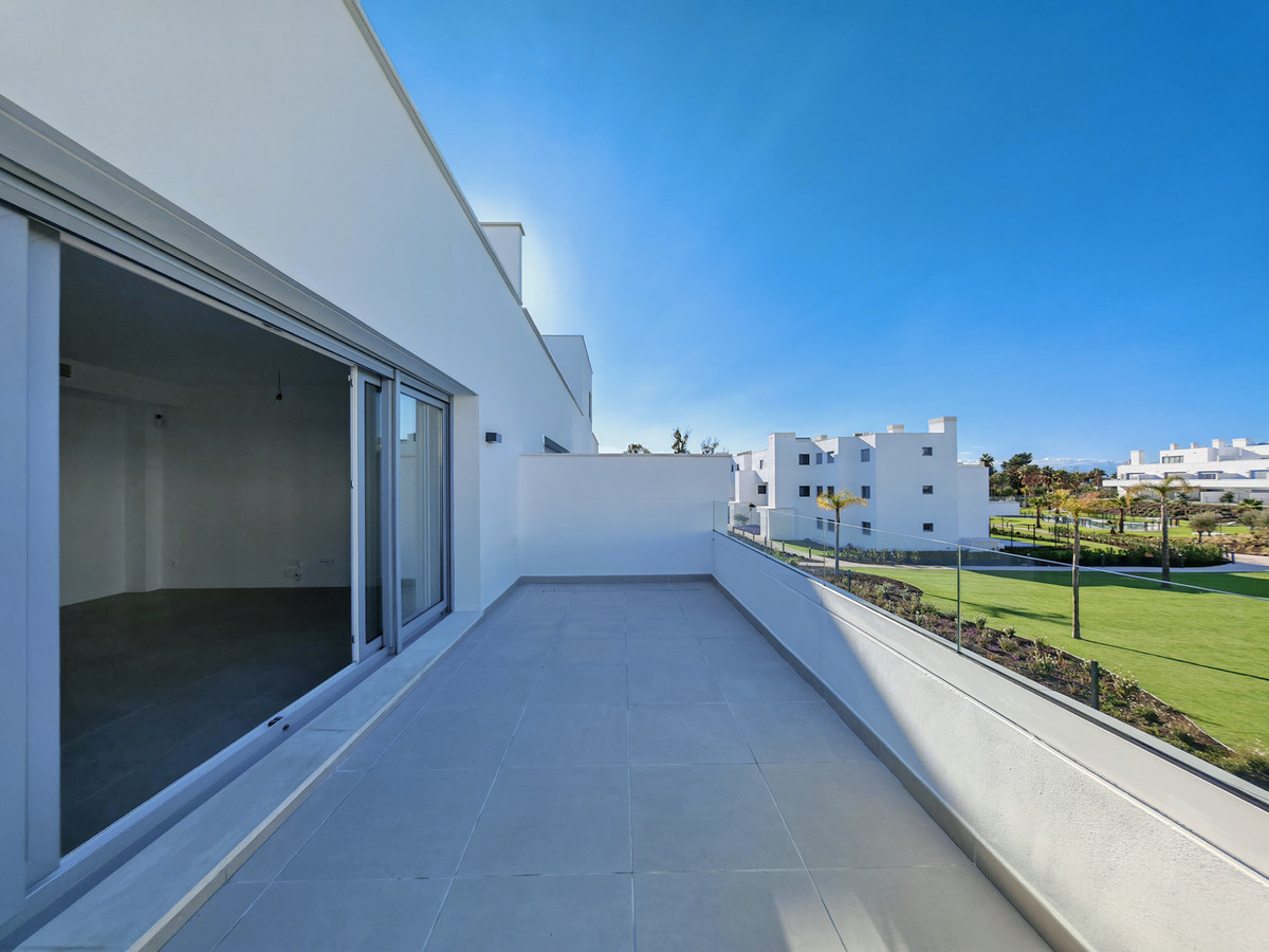 Modern appartement te koop in Estepona