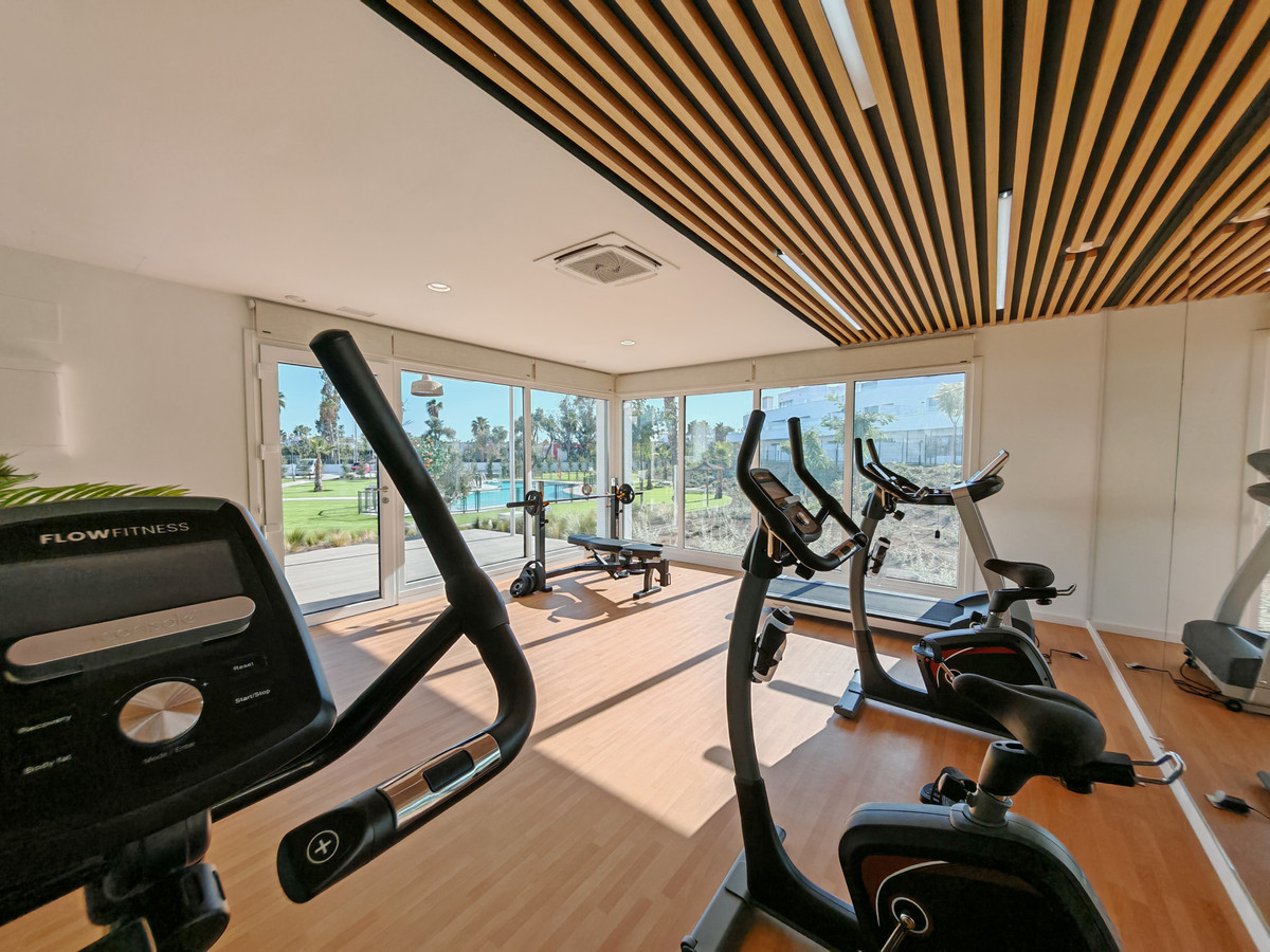 Modern appartement te koop in Estepona